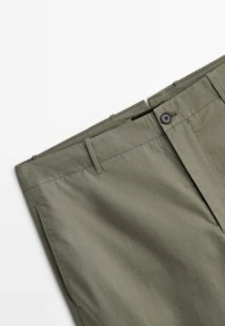 Massimo Dutti Studio - Wide Fit Poplin - Chinos - Khaki -Massimo Dutti Shop 015eb6afa1694820b6e8c888d3ad47b5
