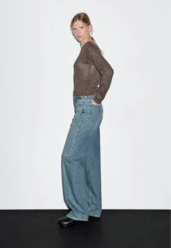 Massimo Dutti MID-RISE WIDE-LEG WITH STUDS - Wide Leg - Blue -Massimo Dutti Shop 0174e98555a64db89523a766e85b6d9d