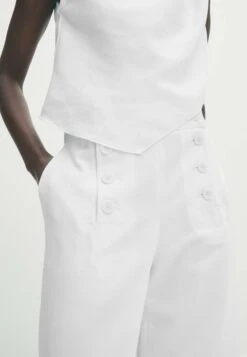 Massimo Dutti And Blend Wide-LegWith Buttons- Trousers - White -Massimo Dutti Shop 03d4344c1edf4535bcb5562b0de36d99