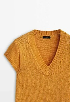 Massimo Dutti V-Neck With Short Sleeves - Basic T-Shirt - Orange -Massimo Dutti Shop 044766cb5bc84c9a8879749bc2605222