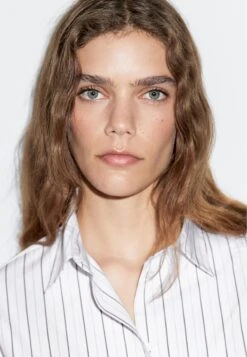 Massimo Dutti LOOSE-FITTING STRIPED - Button-down Blouse - White -Massimo Dutti Shop 0447a154b4de4aeabcf45558e5319de8