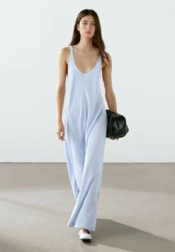 Massimo Dutti LONG FLOWING WITH BACK DETAIL - Maxi Dress - Light Blue -Massimo Dutti Shop 044dbc3dbf8a4b748ec360ce439da684