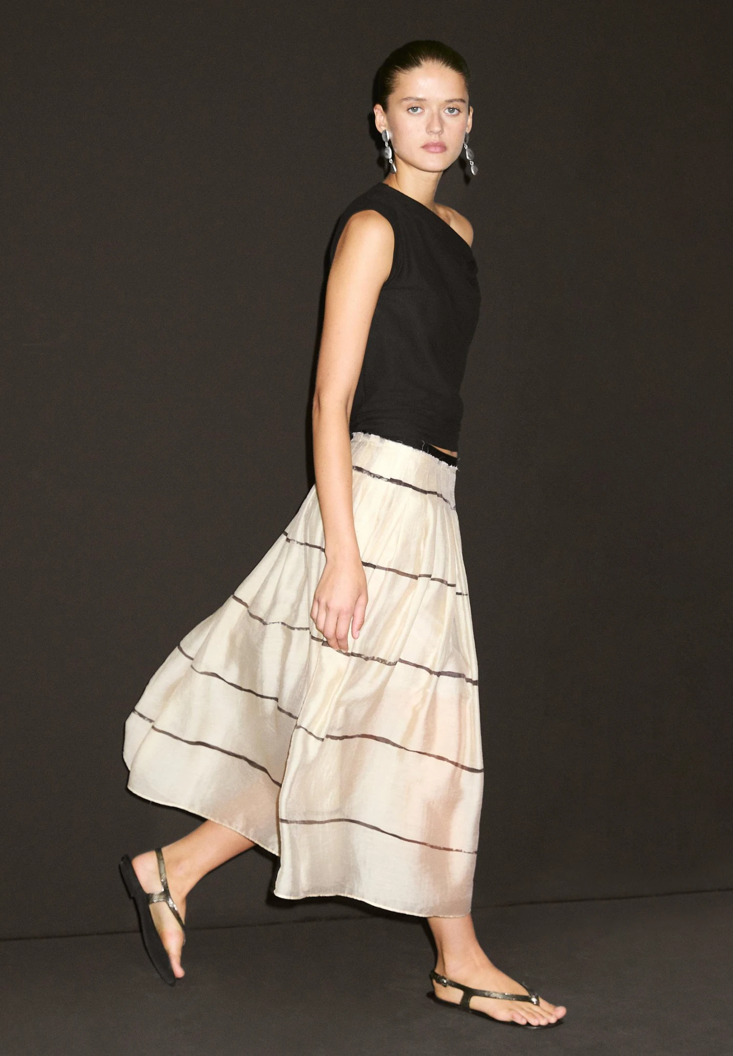 Massimo Dutti STRIPED FLOWING MIDI - Pleated Skirt - Beige 7 Massimo Dutti STRIPED FLOWING MIDI - Pleated Skirt - Beige - Image 5