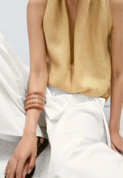 Massimo Dutti CROSSOVER HALTER NECK - Blouse - Mustard Yellow 18 Massimo Dutti CROSSOVER HALTER NECK - Blouse - Mustard Yellow -Massimo Dutti Shop 059503d4f54747368af094af570afa05