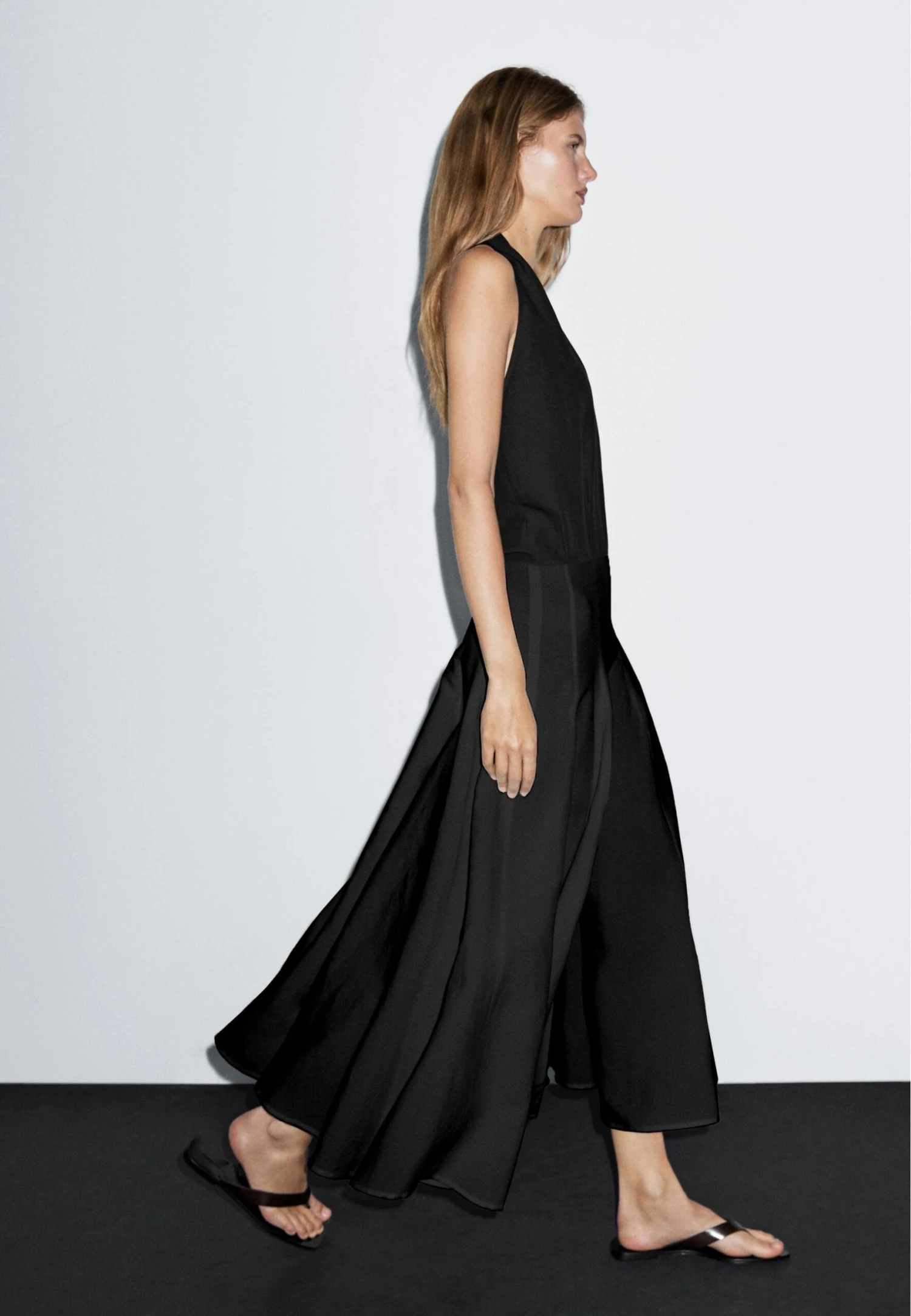 Massimo Dutti LONG FLARED WITH HALTER NECK - Day Dress - Dark Grey 4 Massimo Dutti LONG FLARED WITH HALTER NECK - Day Dress - Dark Grey - Image 2