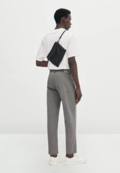 Massimo Dutti Poplin- Straight Leg Jeans - Dark Grey -Massimo Dutti Shop 067f6768310e4e04bb8147d3dbba81b5