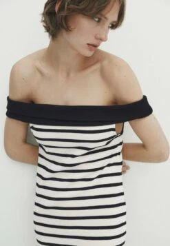 Massimo Dutti Striped With Contrast Boat Neck - Maxi Dress -Massimo Dutti Shop 06d56d0ebfc14e9aac45f943f33f61c6