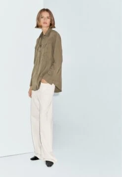 Massimo Dutti LONG WITH POCKET DETAILS - Button-down Blouse - Khaki -Massimo Dutti Shop 06eda053d31040df81499056f2f00069