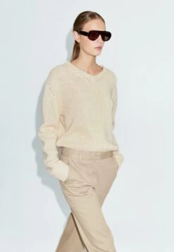 Massimo Dutti STRAIGHT - Trousers - Beige -Massimo Dutti Shop 08f2db815bf54217b009f0bcab6014bf