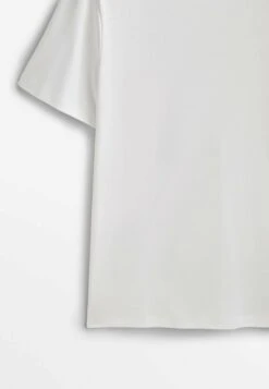 Massimo Dutti Studio -Short Sleeve - Basic T-Shirt - White -Massimo Dutti Shop 08f5fe2f59f7410d89e9a0b71d35e6cc
