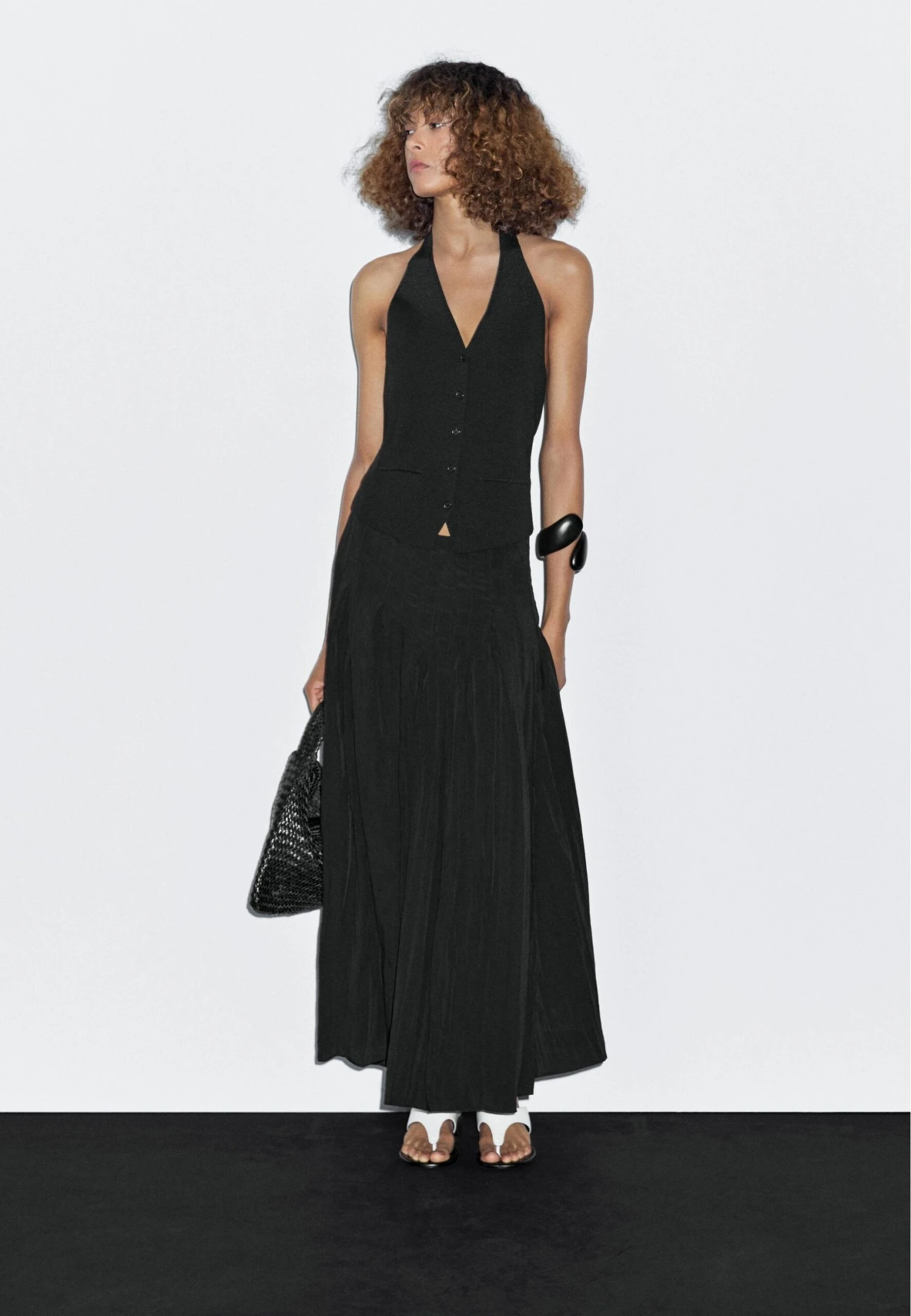 Massimo Dutti LOW-CUT BACK WITH BUTTONS - Waistcoat - Black 6 Massimo Dutti LOW-CUT BACK WITH BUTTONS - Waistcoat - Black - Image 4