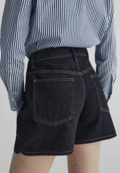 Massimo Dutti High Waist - Denim Shorts 16 Massimo Dutti High Waist - Denim Shorts -Massimo Dutti Shop 091db6d70967452194899b6fe41ffcdf