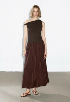 Massimo Dutti FLOWING TECHNICAL FABRIC - Trousers - Bordeaux