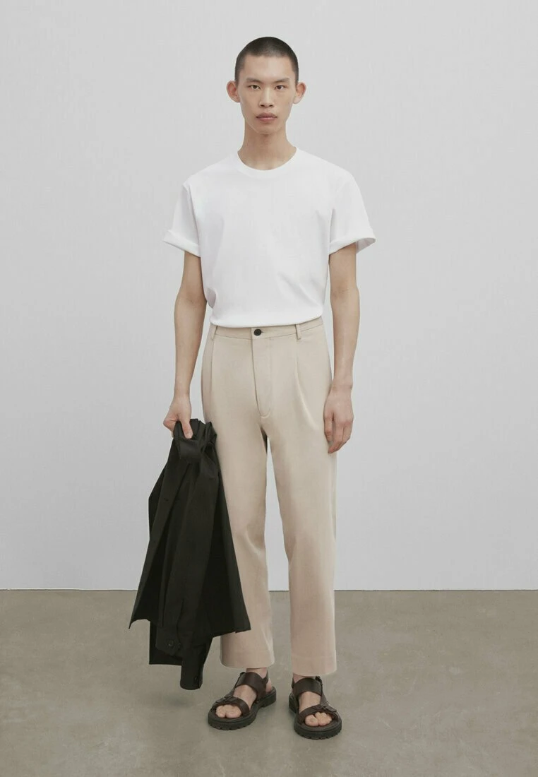 Massimo Dutti Studio-Darted Wide Fit- Chinos - Sand 4 Massimo Dutti Studio-Darted Wide Fit- Chinos - Sand - Image 2