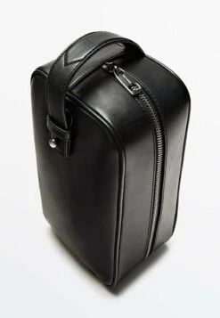Massimo Dutti With Zip - Wash Bag - Black -Massimo Dutti Shop 0b84a9e3e6974a0e935b53768f32a4a6