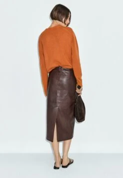 Massimo Dutti Leather Skirt - Dark Brown -Massimo Dutti Shop 0be7c67bfe264ab290e61370c2447d65