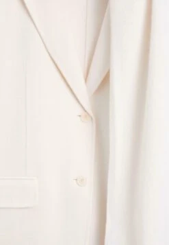 Massimo Dutti LAPEL COLLAR WITH DETACHABLE SCARF - Short Coat - White -Massimo Dutti Shop 0cfb9814f2f84dd1a68f6a56fb251a6c