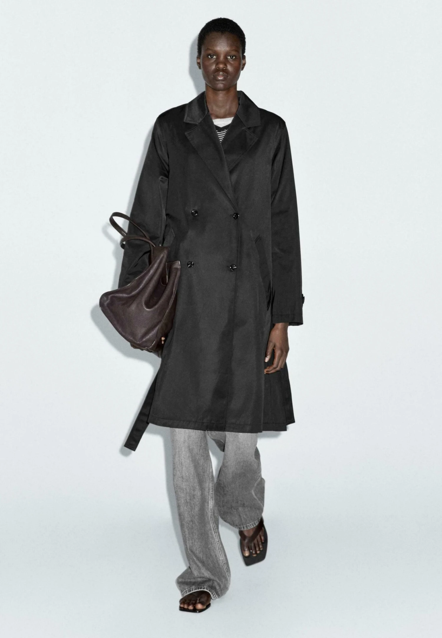 Massimo Dutti LONG WATER-REPELLENT WITH INNER WAISTCOAT - Trenchcoat - Black 4 Massimo Dutti LONG WATER-REPELLENT WITH INNER WAISTCOAT - Trenchcoat - Black - Image 2