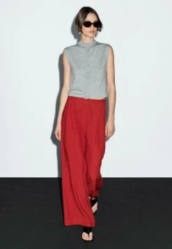 Massimo Dutti CROPPED HIGH COLLAR - Cardigan - Grey 17 Massimo Dutti CROPPED HIGH COLLAR - Cardigan - Grey -Massimo Dutti Shop 0e18f489894e4750b7f801f2b5e3747a