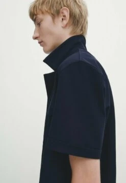 Massimo Dutti Micro- Short Sleeve With Pockets- Shirt - Dark Blue -Massimo Dutti Shop 0e4107eb28e8450a8bd4648ad8298ac3