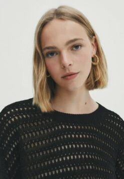 Massimo Dutti Crew Neck Open - Jumper - Black -Massimo Dutti Shop 0e6f71fe9eeb40edab1ffb5fdd0014b2