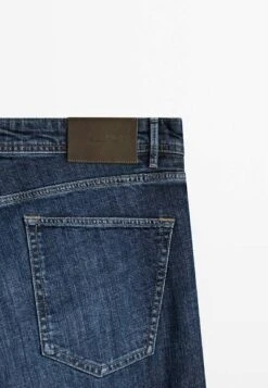 Massimo Dutti Enzymatic - Straight Leg Jeans - Dark Blue 19 Massimo Dutti Enzymatic - Straight Leg Jeans - Dark Blue -Massimo Dutti Shop 0e9719378f0c46f5bd782b15e422d488