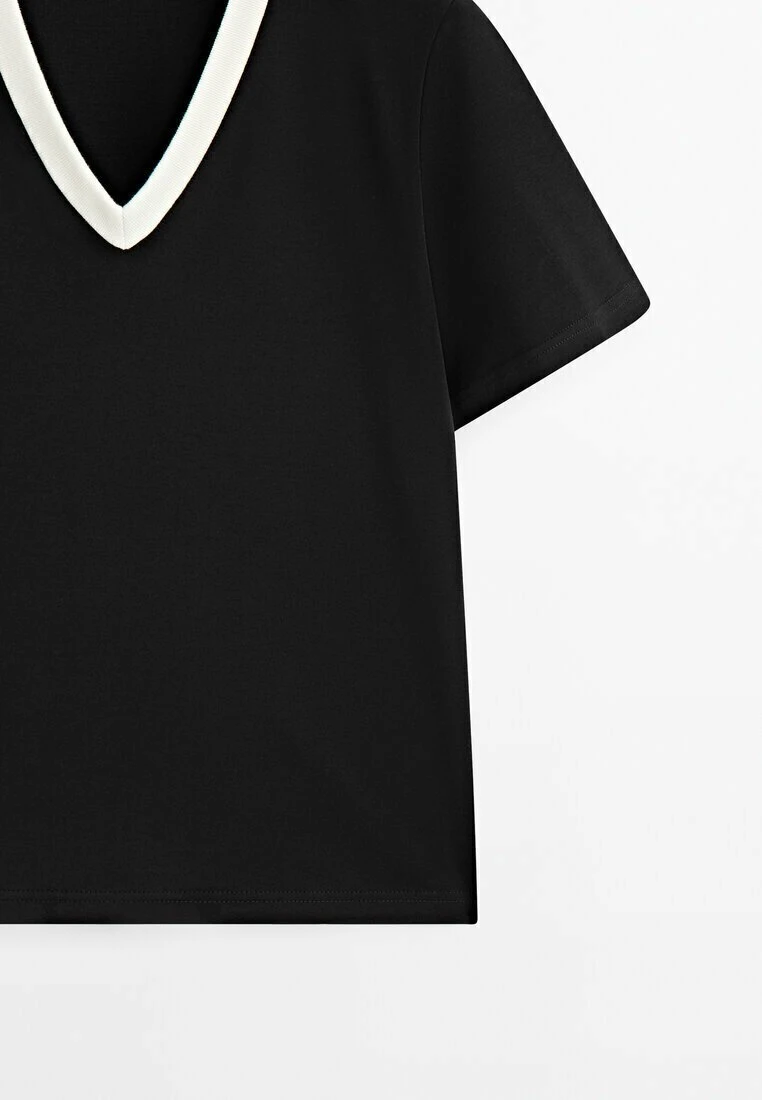 Massimo Dutti With Contrast V-Neck - Basic T-Shirt 9 Massimo Dutti With Contrast V-Neck - Basic T-Shirt - Image 7