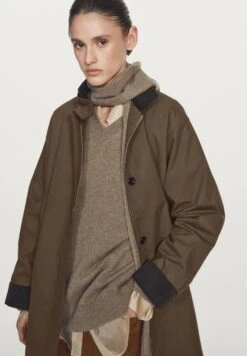 Massimo Dutti WAXED HIGH NECK CORDUROY - Short Coat - Khaki -Massimo Dutti Shop 0ff2b7ea1c394b9088e57af1f86838b9