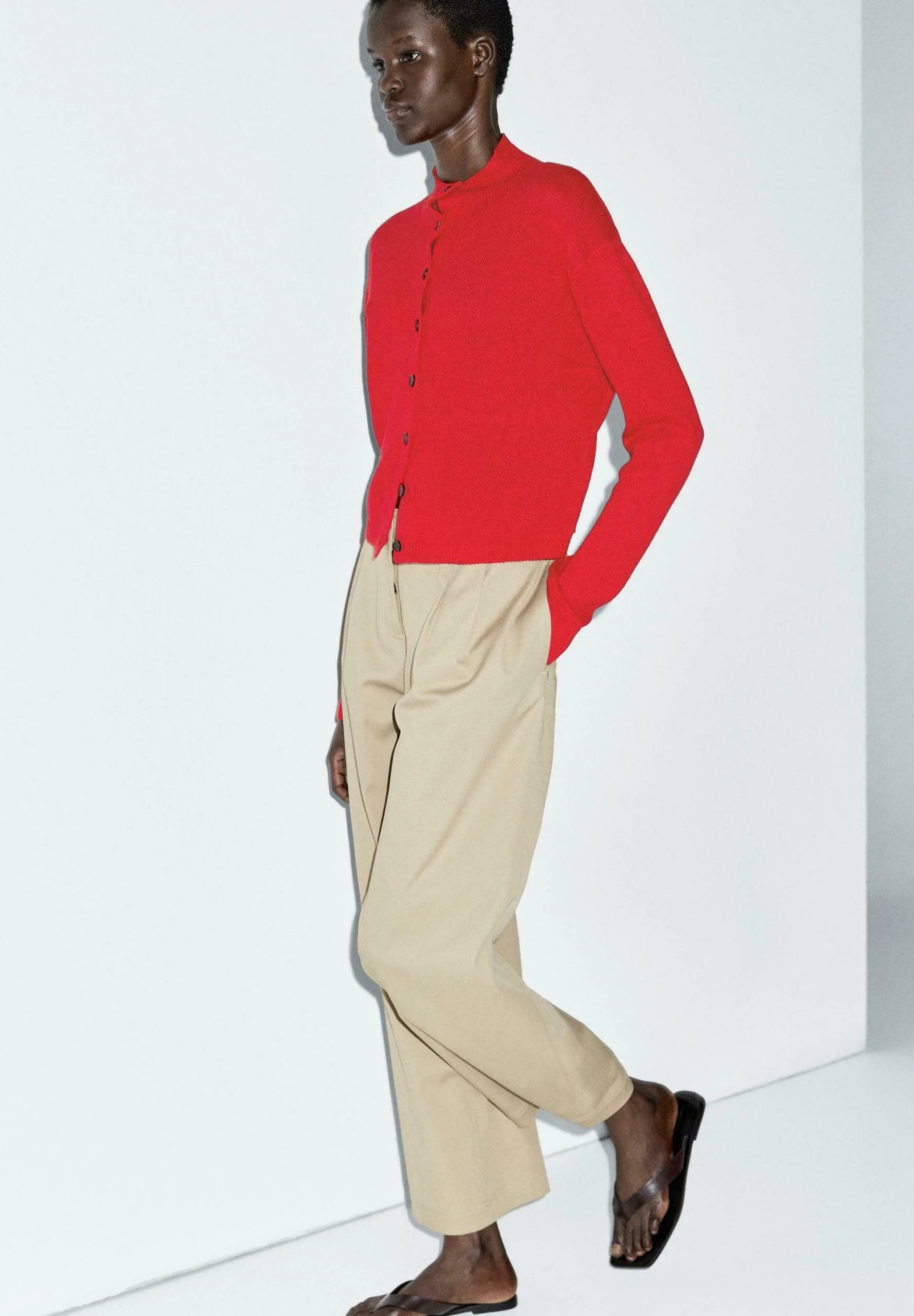 Massimo Dutti MOCK TURTLENECK WITH BUTTONS - Cardigan - Red 6 Massimo Dutti MOCK TURTLENECK WITH BUTTONS - Cardigan - Red - Image 4