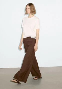 Massimo Dutti REGULAR FIT SHORT SLEEVE - Basic T-shirt - Light Pink -Massimo Dutti Shop 11073749c3de4d3fb53cece4e9f44300