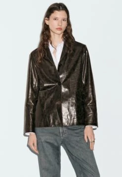 Massimo Dutti BUTTONED NAPPA DISTRESSED FINISH - Leather Jacket - Dark Brown