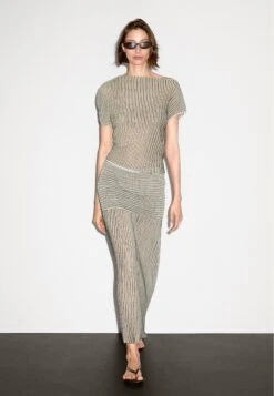 Massimo Dutti LONG PLEATED WITH FLECKED DETAIL - Maxi Skirt - Beige 13 Massimo Dutti LONG PLEATED WITH FLECKED DETAIL - Maxi Skirt - Beige -Massimo Dutti Shop 11d29992d1c84ee19256b1159ee0b8b0