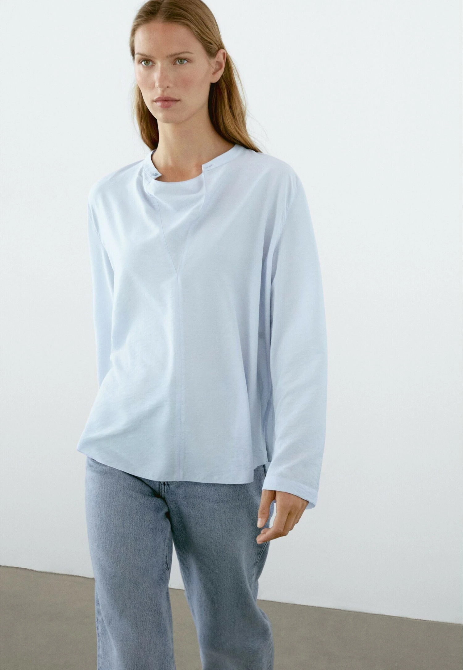 Massimo Dutti LONG SLEEVE GARMENT WITH COLLAR DETAIL - Blouse - Light Blue 3 Massimo Dutti LONG SLEEVE GARMENT WITH COLLAR DETAIL - Blouse - Light Blue