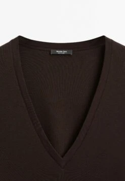 Massimo Dutti FLOWING V-NECK WITH SHORT SLEEVES - Basic T-shirt - Dark Brown -Massimo Dutti Shop 12dc291452eb43aa8d9832e24e05c2a7