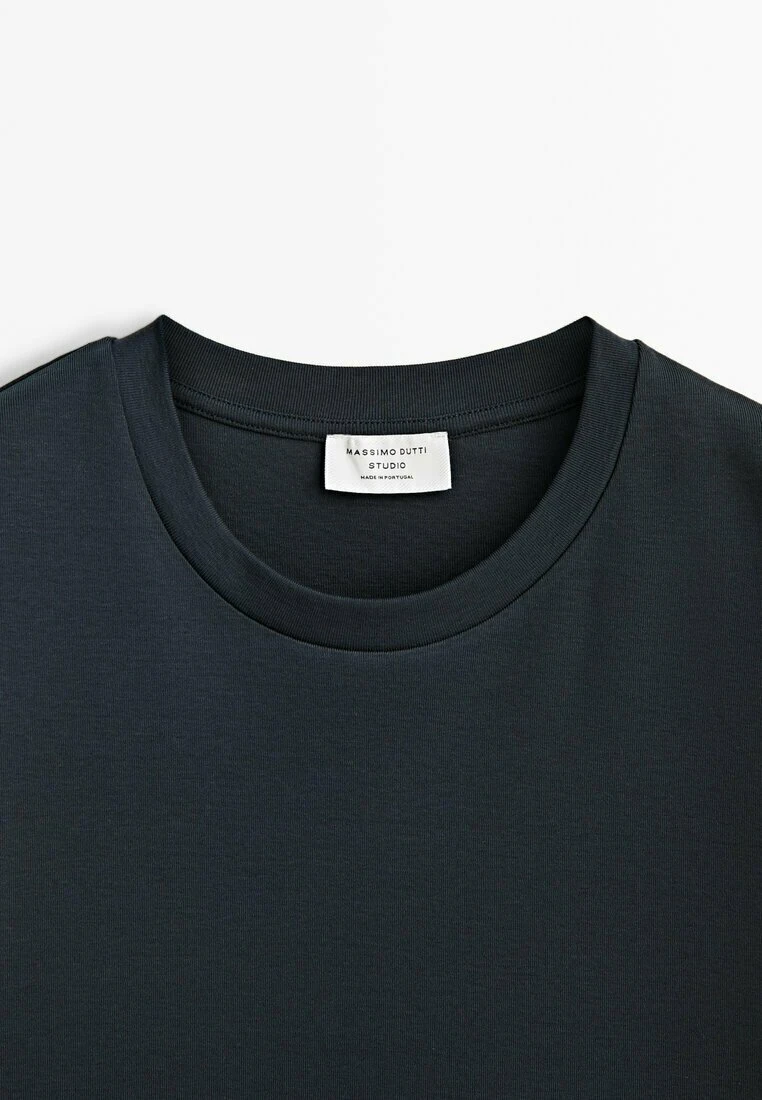 Massimo Dutti Studio -Short Sleeve - Basic T-Shirt - Dark Blue 11 Massimo Dutti Studio -Short Sleeve - Basic T-Shirt - Dark Blue - Image 9