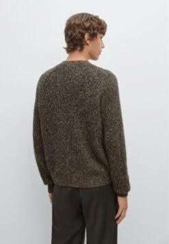 Massimo Dutti CASHMERE V-NECK RAGLAN SLEEVE - Cardigan - Dark Brown -Massimo Dutti Shop 1342fbf3acc34f5d9ece81c90803e57f