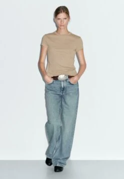 Massimo Dutti CREW NECK WITH SHORT SLEEVES - Basic T-shirt - Stone -Massimo Dutti Shop 134ee392e95846b4b7c3eccc011ed77d