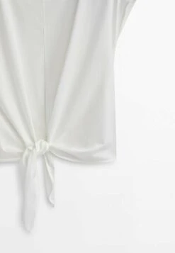 Massimo Dutti With Front Knot- Print T-Shirt - White 20 Massimo Dutti With Front Knot- Print T-Shirt - White -Massimo Dutti Shop 13d2bd7f0276476e9204157f7b2bd884
