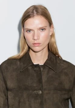 Massimo Dutti LINED BUTTONS - Leather Jacket - Mottled Dark Green -Massimo Dutti Shop 141f66d527b34fc7bda0326b0e4257ba