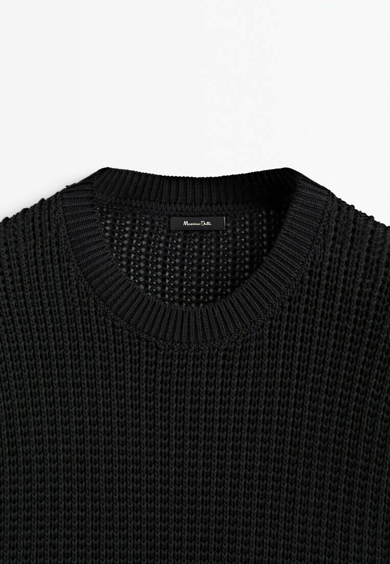 Massimo Dutti Crochet With Short Sleeves- Basic T-Shirt - Black 11 Massimo Dutti Crochet With Short Sleeves- Basic T-Shirt - Black - Image 9