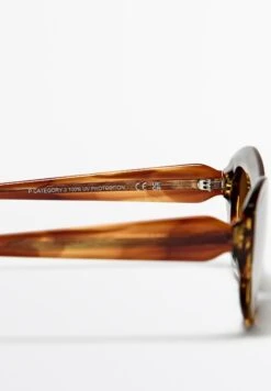 Massimo Dutti DOUBLE-EFFECT - Sunglasses - Dark Brown -Massimo Dutti Shop 14dceae1ca7d4bb6accda10ce449b00e