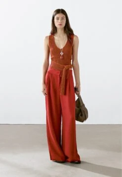 Massimo Dutti V-NECK WITH TIE DETAIL - Top - Red