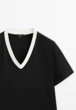 Massimo Dutti With Contrast V-Neck - Basic T-Shirt 17 Massimo Dutti With Contrast V-Neck - Basic T-Shirt -Massimo Dutti Shop 1676f8423d644e5a8d017fc1a1a34cd4