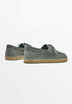 Massimo Dutti Deck - Boat Shoes - Grey -Massimo Dutti Shop 16c55fdc29874a4e9c5c7a7d78add93e