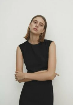 Massimo Dutti MidiWith Criss Cross Detail At The Back- Day Dress - Black 16 Massimo Dutti MidiWith Criss Cross Detail At The Back- Day Dress - Black -Massimo Dutti Shop 174339ac167247c7b9feb32f605f472a