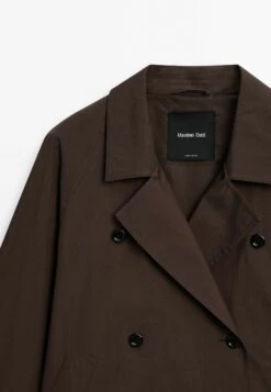 Massimo Dutti BUTTONED RAGLAN SLEEVE WITH BACK DETAIL - Trenchcoat - Bordeaux -Massimo Dutti Shop 17fcf8ca3fcc4a5098cd80bc1b2d0e31