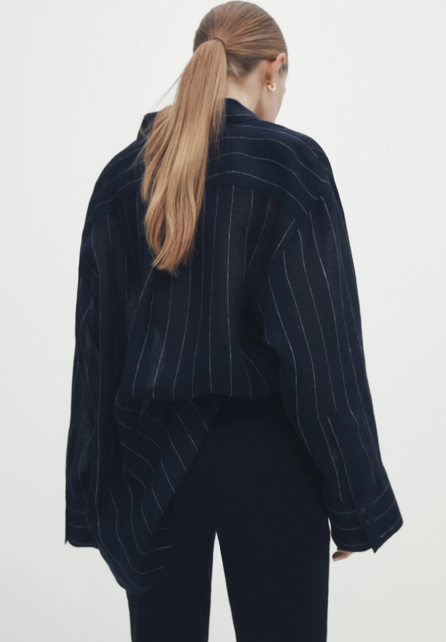 Massimo Dutti Slim Fit- Chinos - Dark Blue 6 Massimo Dutti Slim Fit- Chinos - Dark Blue - Image 4