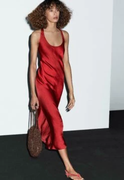 Massimo Dutti LONG SATIN WITH ROUND NECKLINE - Cocktail Dress / Party Dress - Red 14 Massimo Dutti LONG SATIN WITH ROUND NECKLINE - Cocktail Dress / Party Dress - Red -Massimo Dutti Shop 183233a8a97a4cb680e855b73b65859e