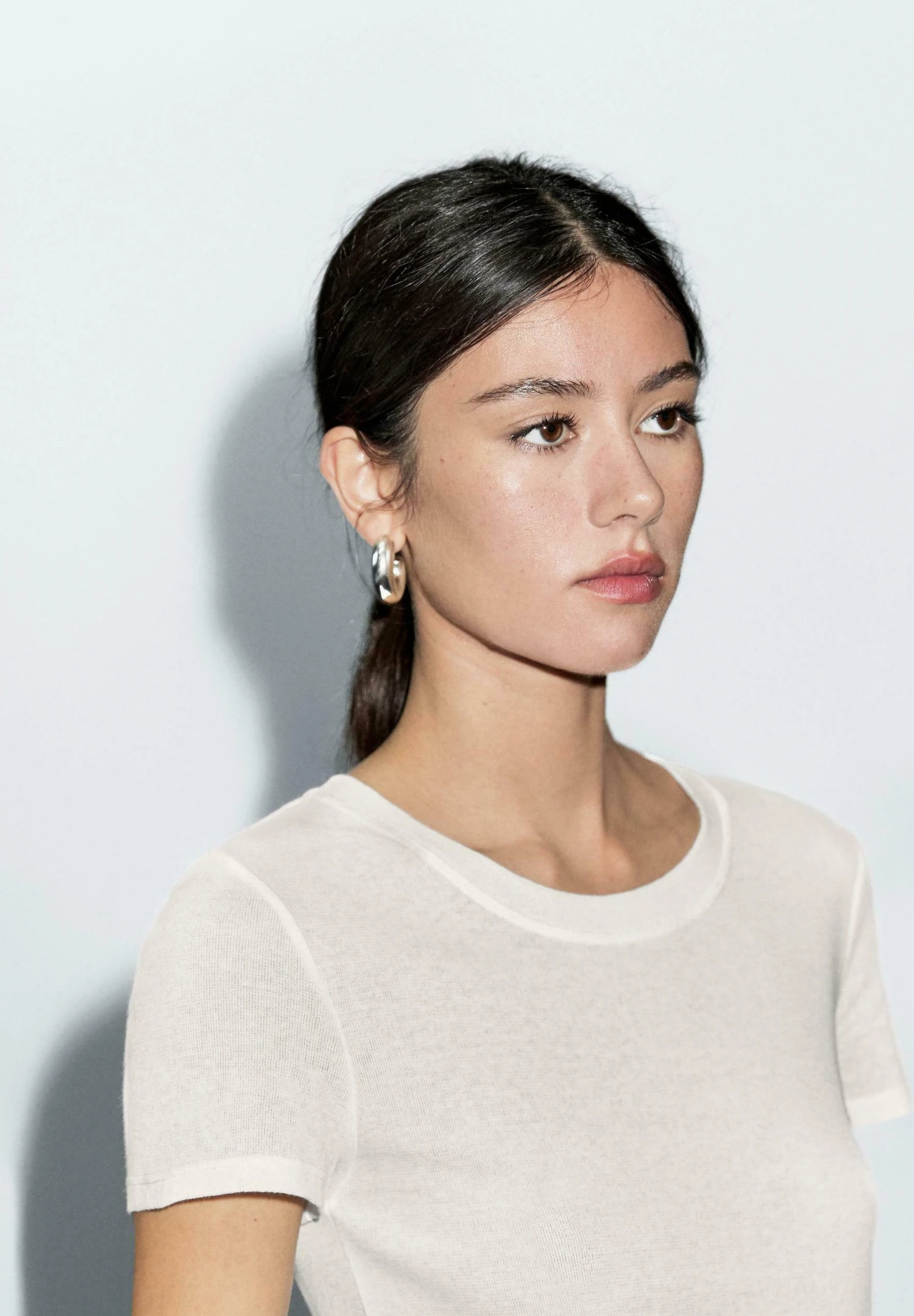 Massimo Dutti TEXTURED CREPE-EFFECT WITH CREW NECK - Basic T-shirt - White 5 Massimo Dutti TEXTURED CREPE-EFFECT WITH CREW NECK - Basic T-shirt - White - Image 3