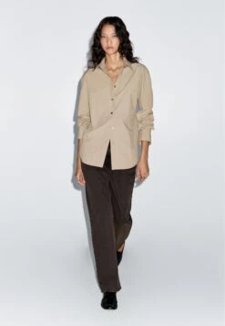 Massimo Dutti LONG BUTTONED - Button-down Blouse - Light Green